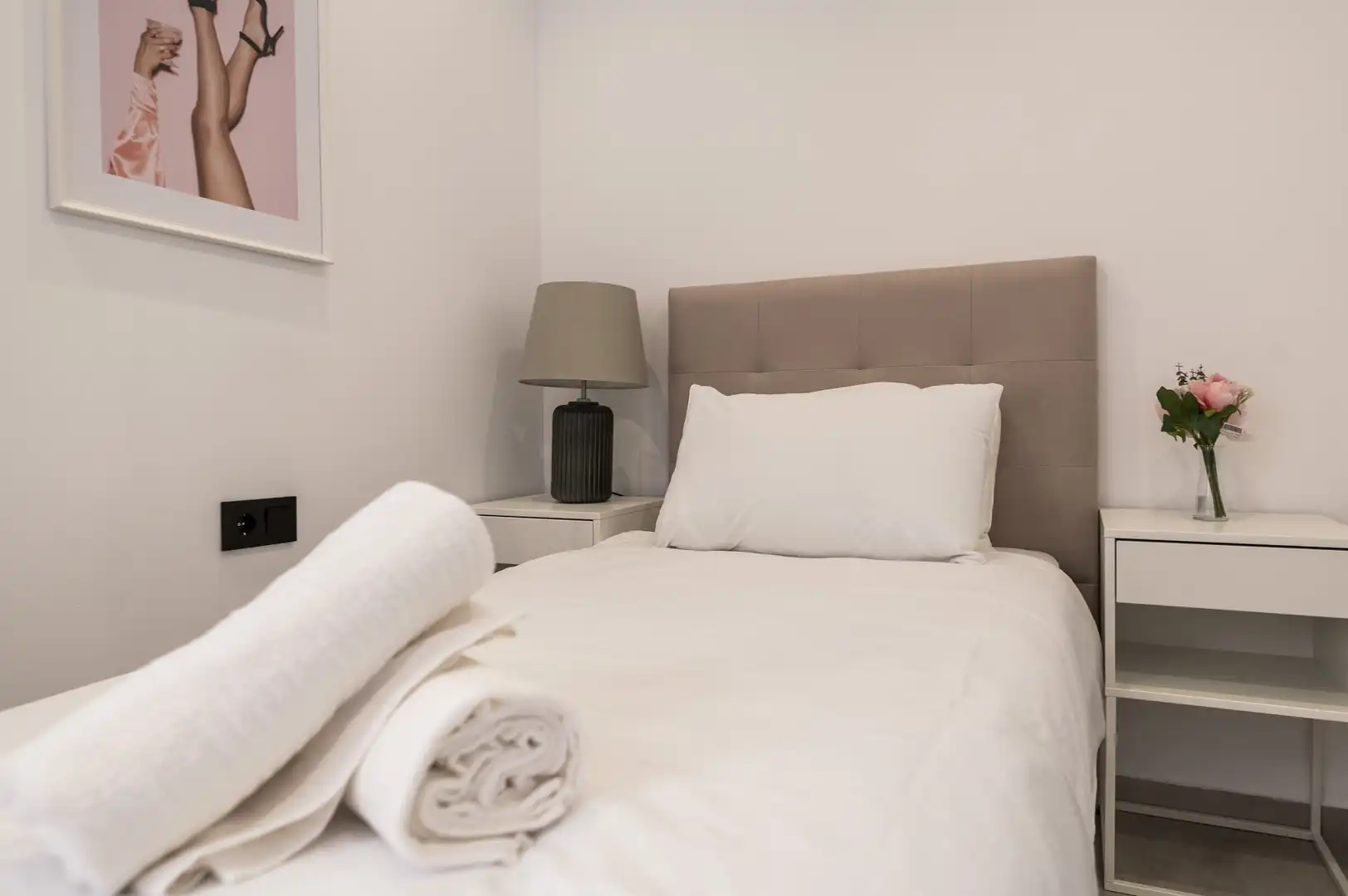 Dormitori de Apartament en venda en Estepona amb Aire condicionat, Terrassa i Piscina