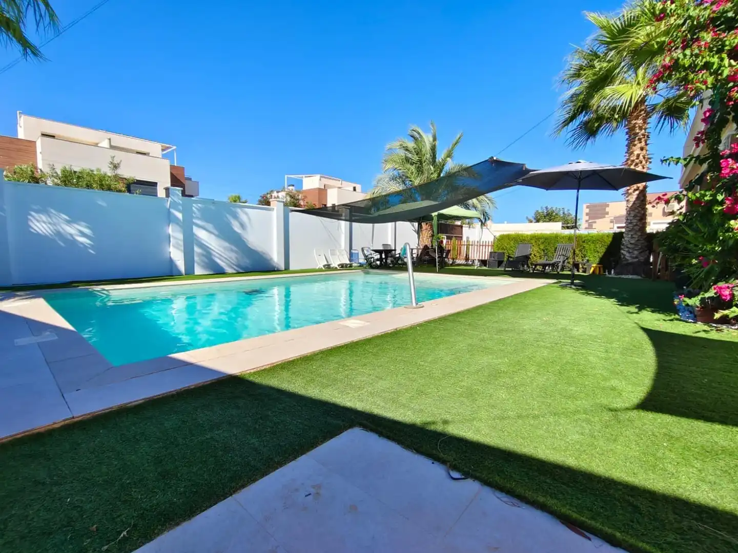 Villa con piscina in vendita a Avenida garcia lorca 27, imagen 2