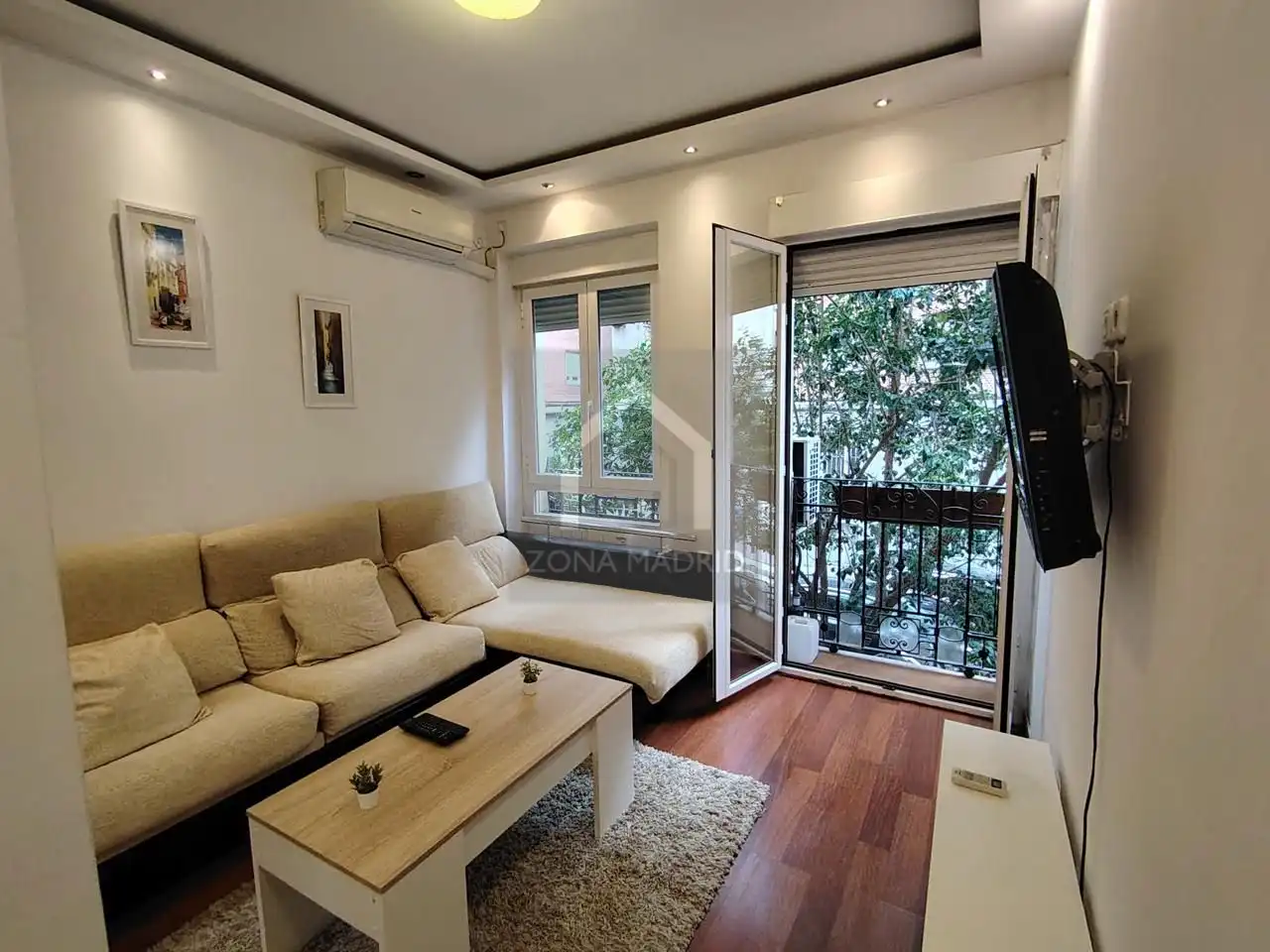 Sala de estar de Piso en venta en Madrid con Aire acondicionado y Balcón