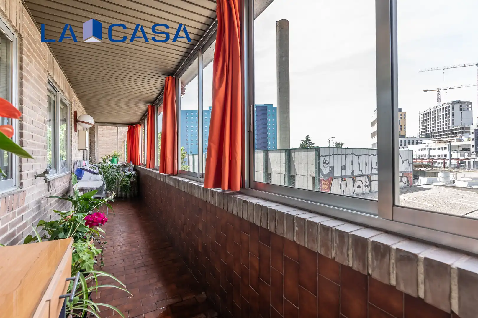 Terrassa de Pis en venda en Madrid amb Calefacció, Terrassa i Piscina