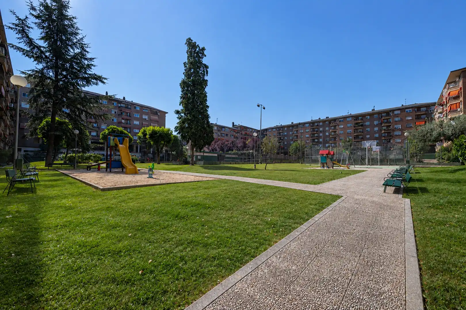 Vista exterior de Pis en venda en San Sebastián de los Reyes amb Aire condicionat, Calefacció i Terrassa