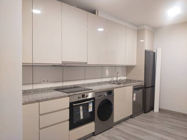 Piso en Alquiler en Carranque - Haza Cuevas