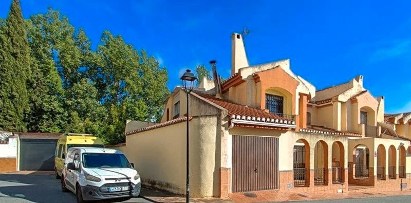 Exterior view of House or chalet for sale in Alfacar  with Terrace and Swimming Pool