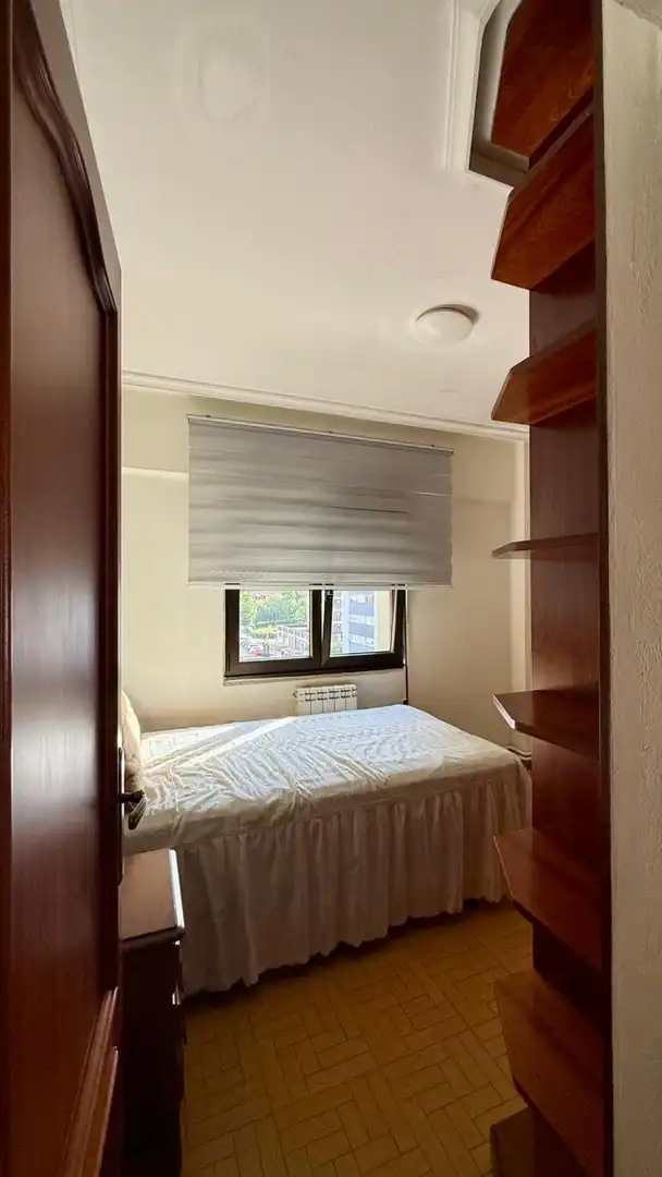 Schlafzimmer von Wohnung zur Miete in Avilés mit Heizung und Möbliert