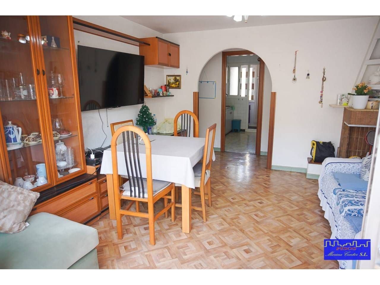 Dining room of Flat for sale in L'Hospitalet de Llobregat  with Parquet flooring, Balcony and Alarm