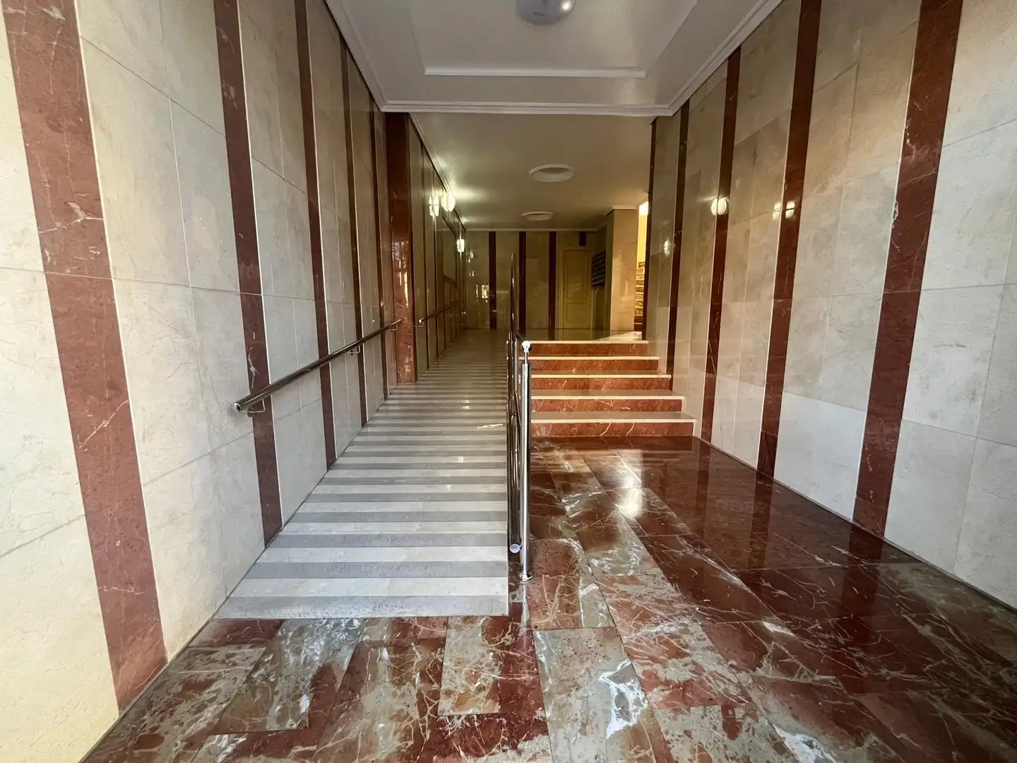 Oficina de lloguer en Cartagena amb Aire condicionat, Calefacció i Balcó