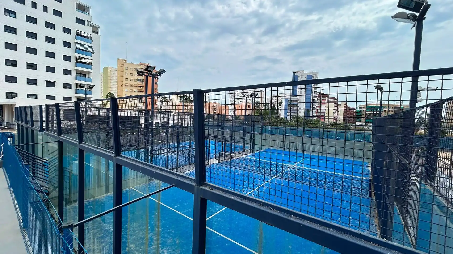Terrasse von Wohnungen zur Miete in La Pobla de Farnals mit Klimaanlage, Heizung und Terrasse