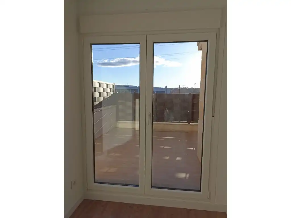 Planta baixa de lloguer a Calle Democracia De La, La Navata