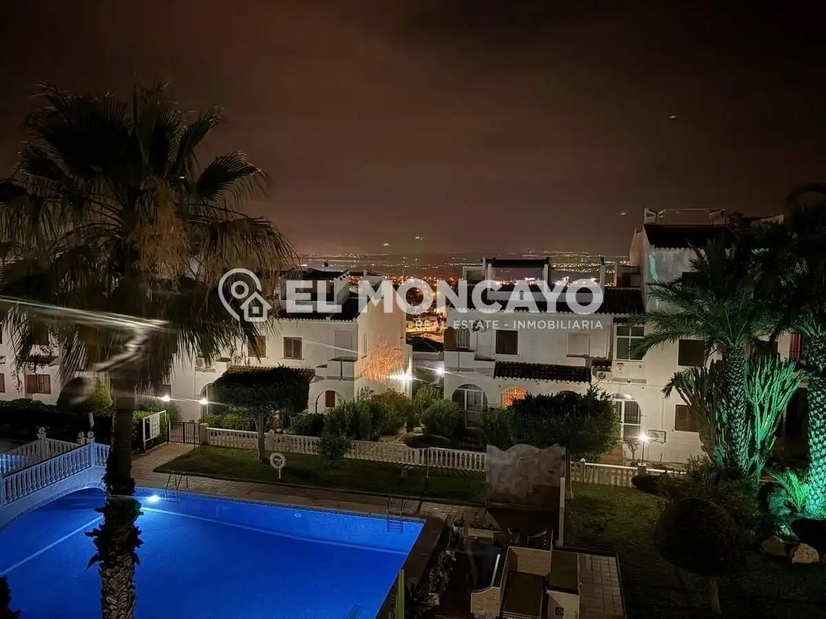 Vista exterior de Casa adosada en venta en Rojales con Aire acondicionado, Calefacción y Jardín privado