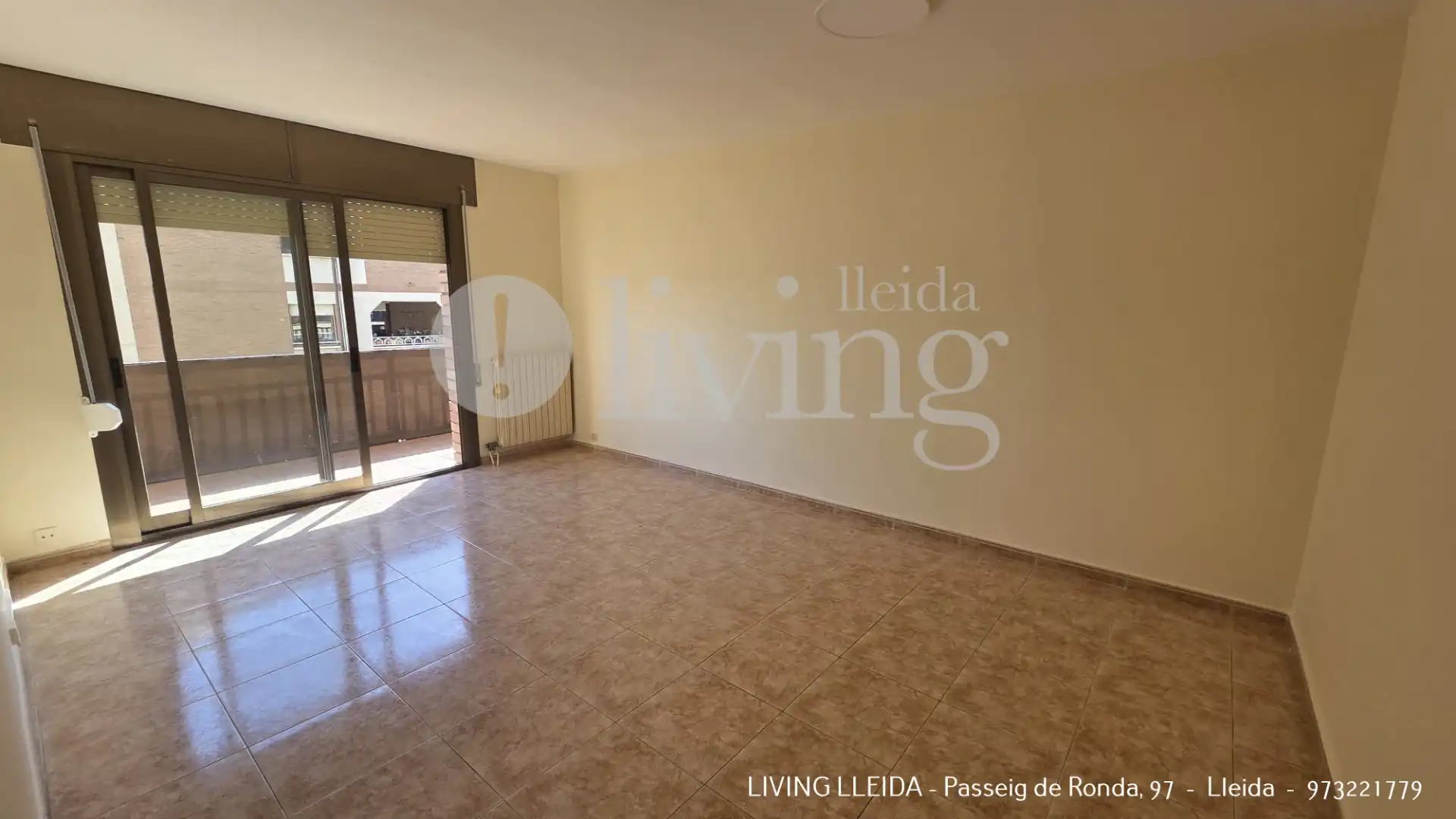 Sala de estar de Piso en venta en Lleida con Calefacción, Horno y Balcón