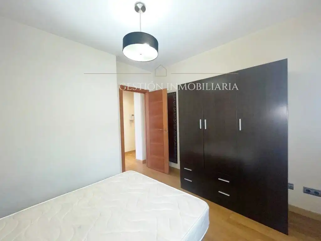 Habitación de Piso de alquiler en Salamanca con Calefacción, Parquet y Amueblado