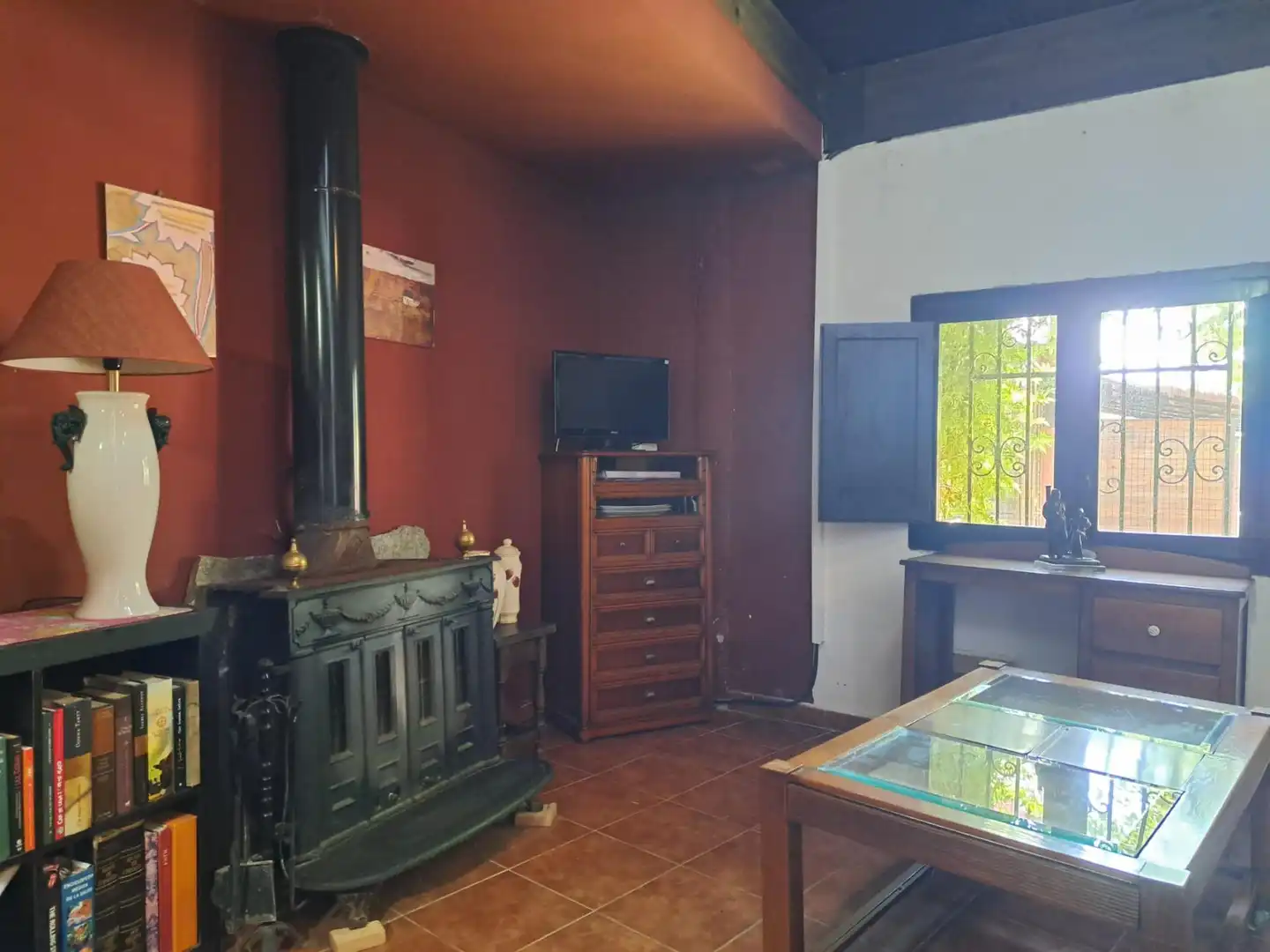 Sala d'estar de Casa o xalet en venda en Cortes de Pallás amb Terrassa i Traster