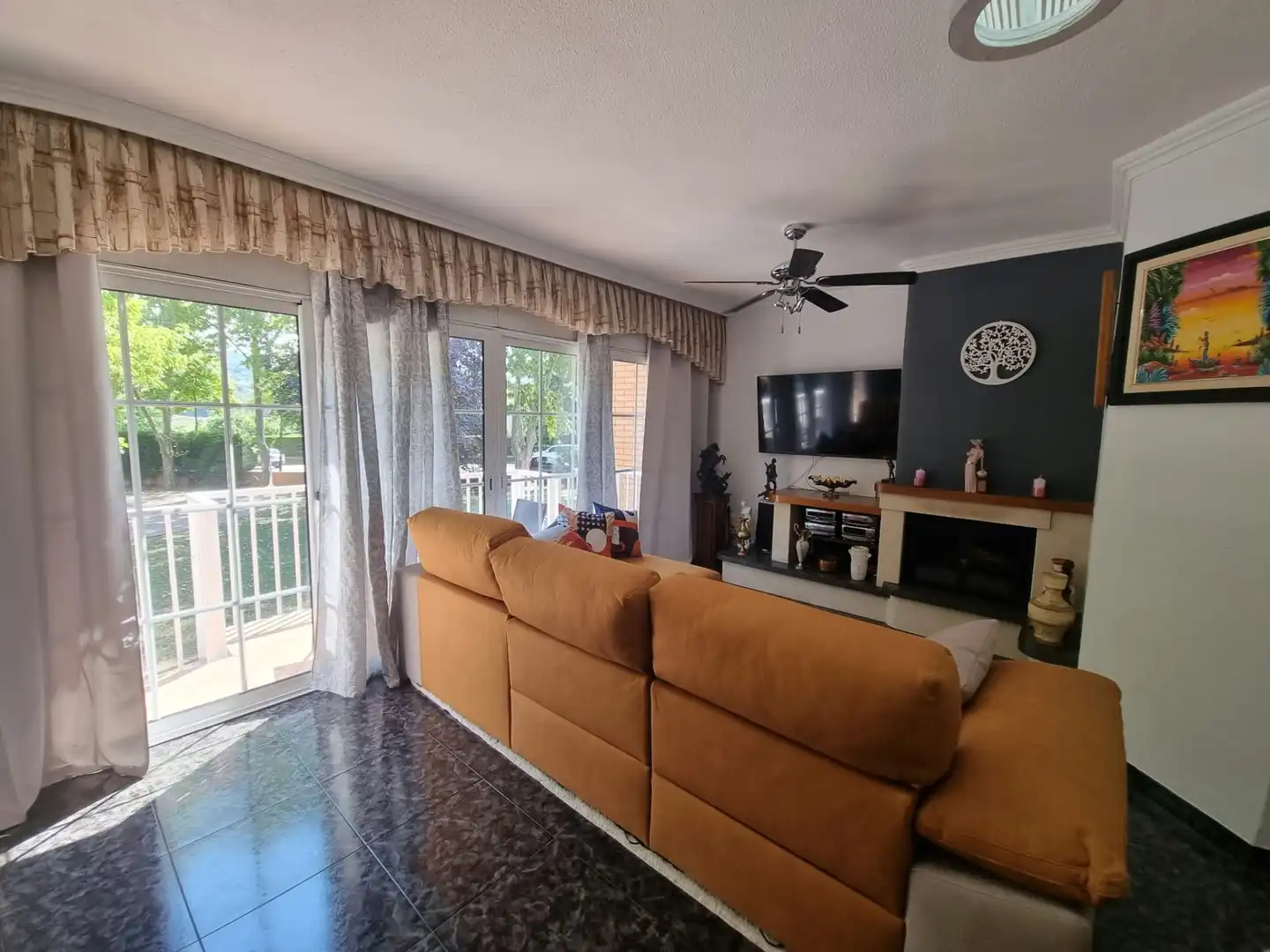 Living room of Detached homes for sale in Olot  with Heating, Furnished and Balcony