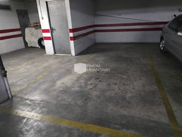 Garaje en Alquiler en Centro