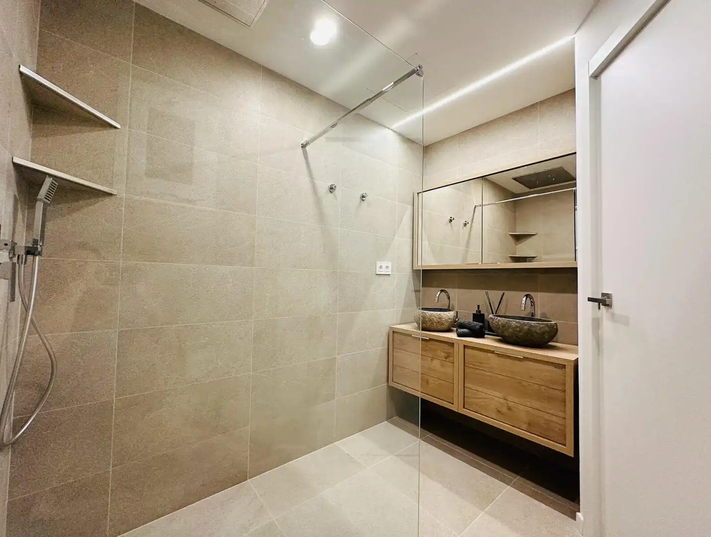 Bathroom of Apartments for sale in Calvià  with Heating