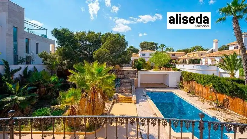 Chalet con terraza en venta en Orihuela Costa, imagen 2