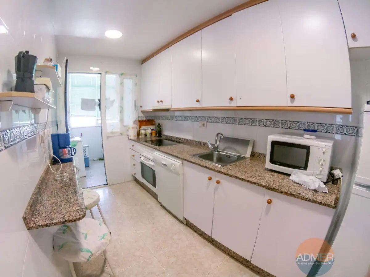 Cocina de Piso en venta en La Manga del Mar Menor con Aire acondicionado, Terraza y Trastero