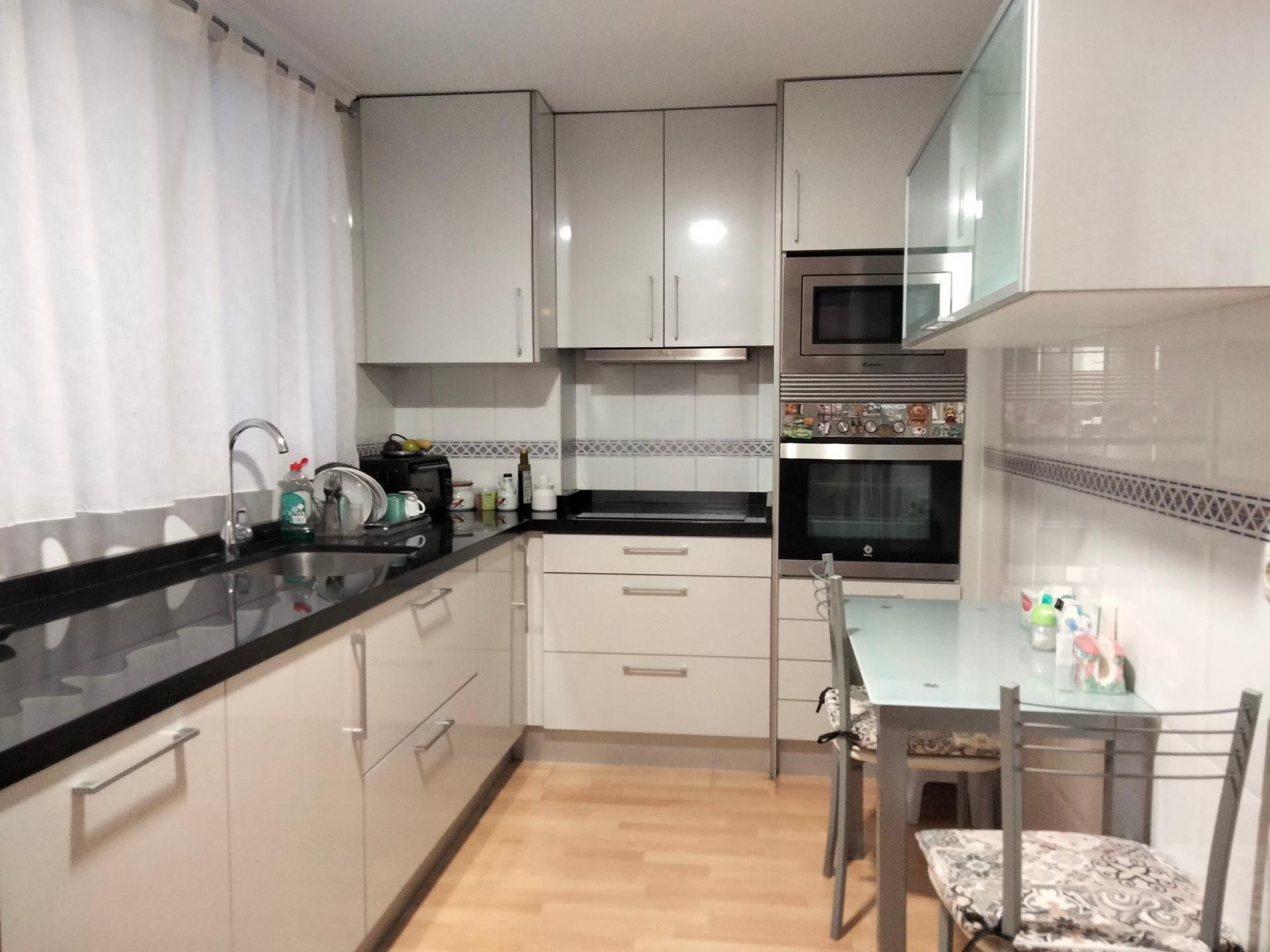 Kitchen of Flat for sale in  Valencia Capital  with Heating