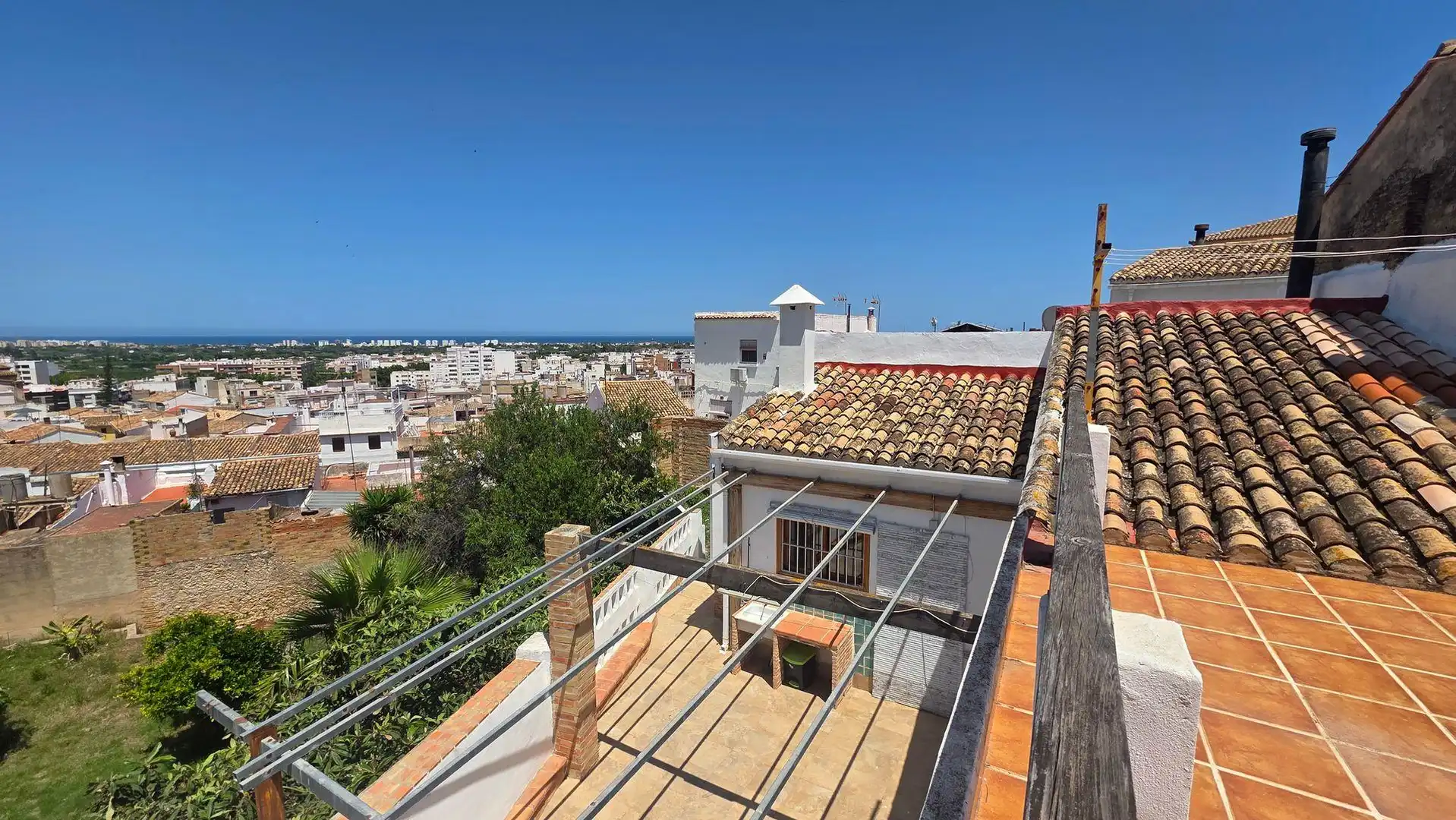 Vista exterior de Casa o chalet en venta en Oliva con Calefacción, Jardín privado y Terraza
