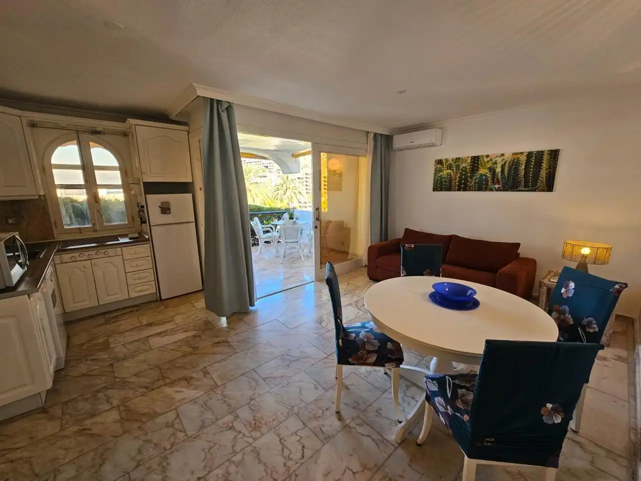 Living room of Ground floor for rent in Mogán  with Air Conditioner, Terrace and Furnished