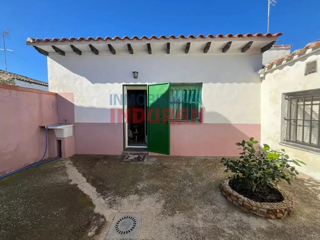 Exterior view of Houses for sale in Carrascalejo