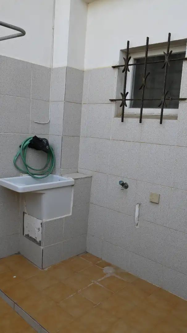 Badezimmer von Einfamilien-Reihenhaus zum Verkauf in L'Escala mit Möbliert