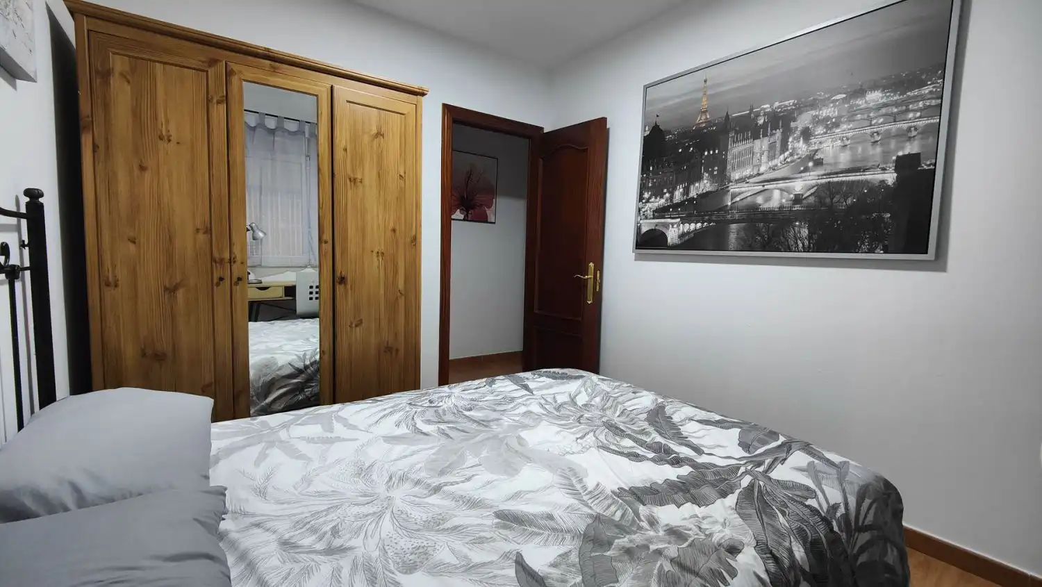 Schlafzimmer von Wohnung zur Miete in Gijón  mit Heizung und Möbliert