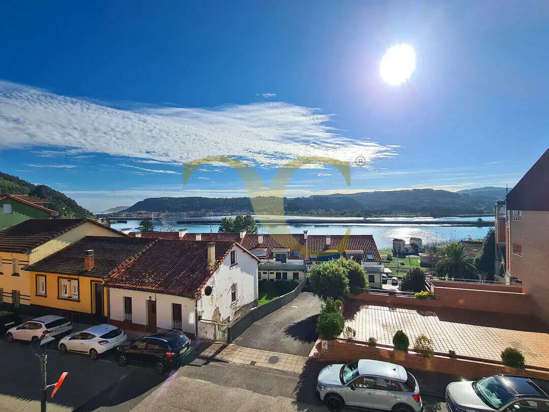 Flat for sale in Calle Conde de Guadalhorce, imagen 2