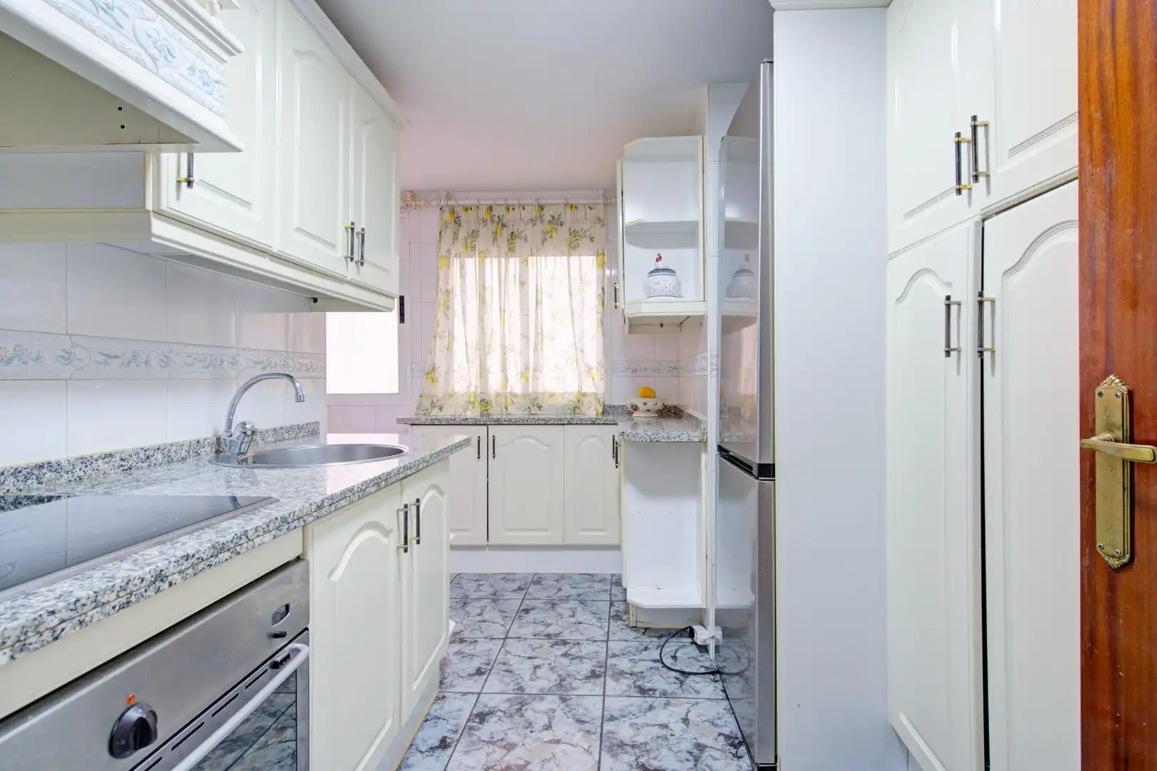 Cocina de Piso en venta en Atarfe con Aire acondicionado