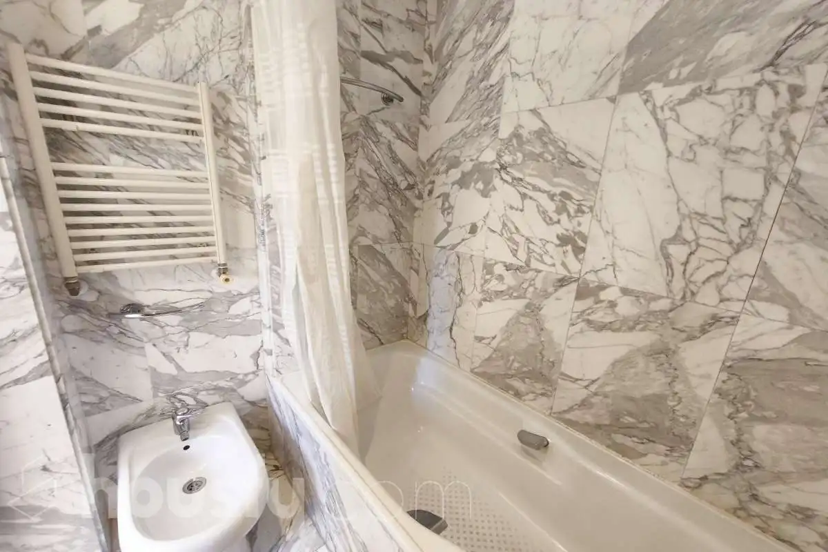 Baño de Piso de alquiler en Madrid con Aire acondicionado, Calefacción y Terraza