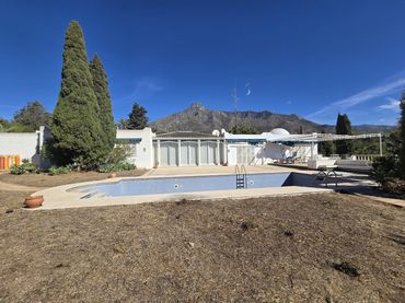 Casa amb balcó en venda a Urbanización la Capellanía 20
