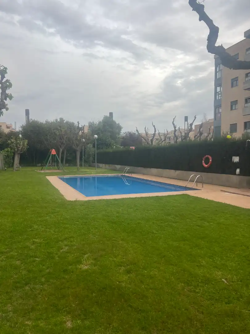 Schwimmbecken von Dachboden zum Verkauf in Salou mit Klimaanlage, Heizung und Privatgarten