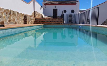 Swimming pool of House or chalet for sale in Gerena  with Air Conditioner, Terrace and Swimming Pool