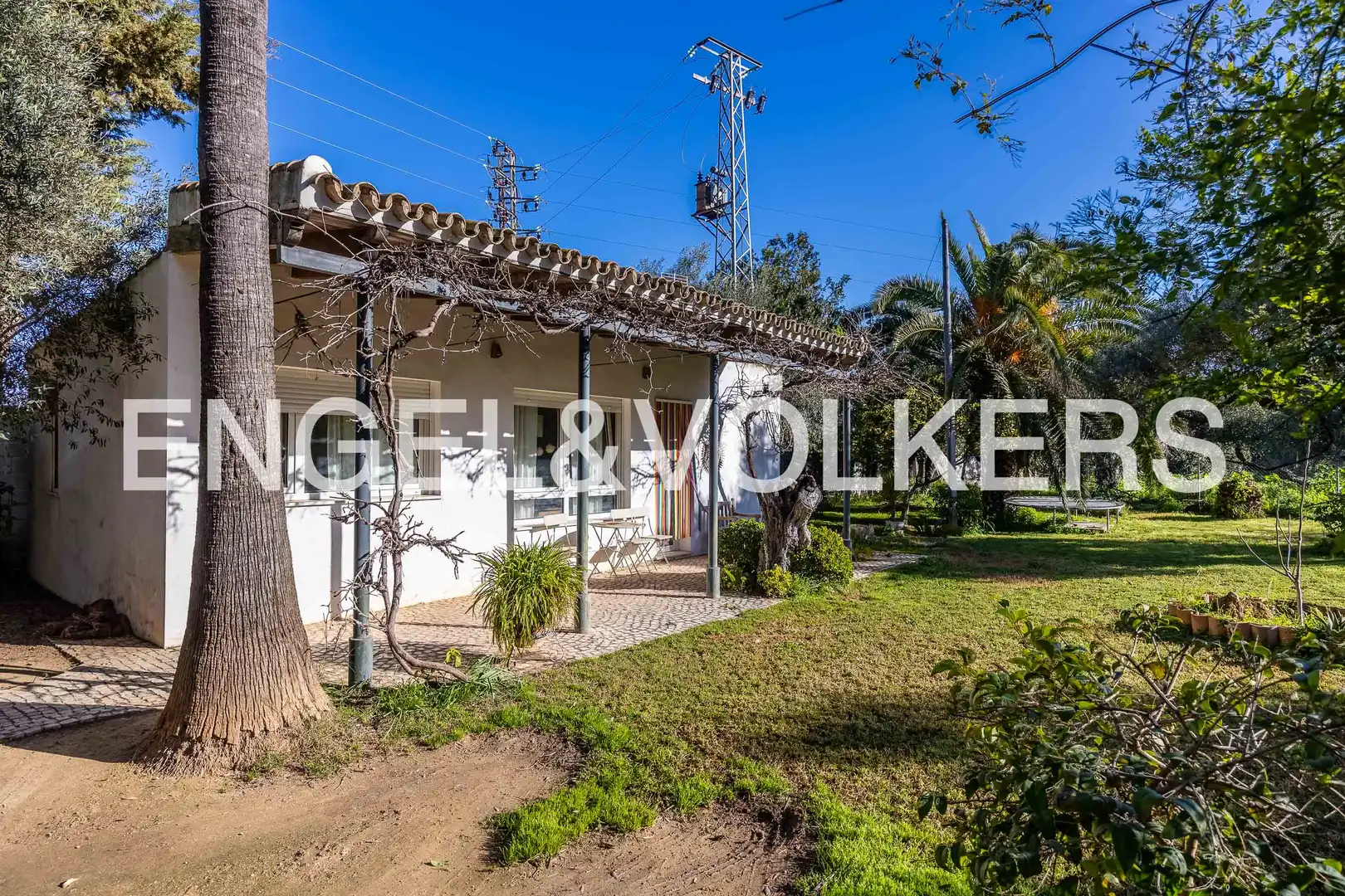 Exterior view of Houses for sale in Valencina de la Concepción  with Air Conditioner, Heating and Private garden