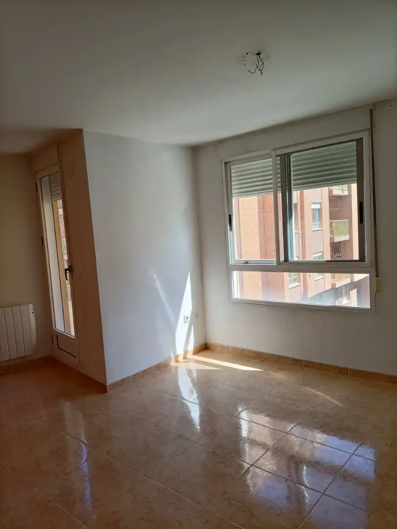Habitación de Casa adosada en venta en Segorbe con Calefacción, Terraza y Balcón