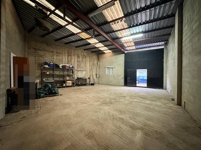 Local comercial en Venta en Calle MELILLA en Carlet