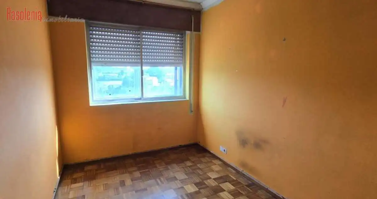 Habitación de Piso en venta en O Feal - Xubia