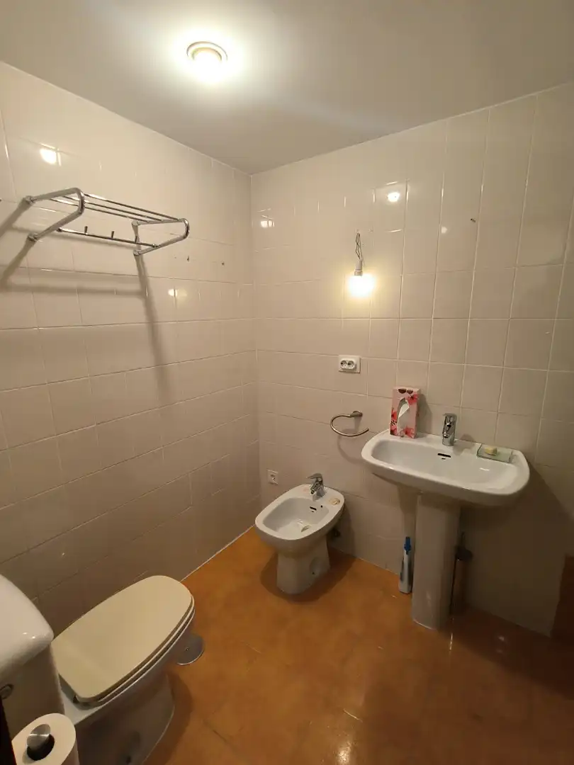 Badezimmer von Wohnung zum Verkauf in Valladolid mit Privatgarten, Abstellraum und Schwimmbad