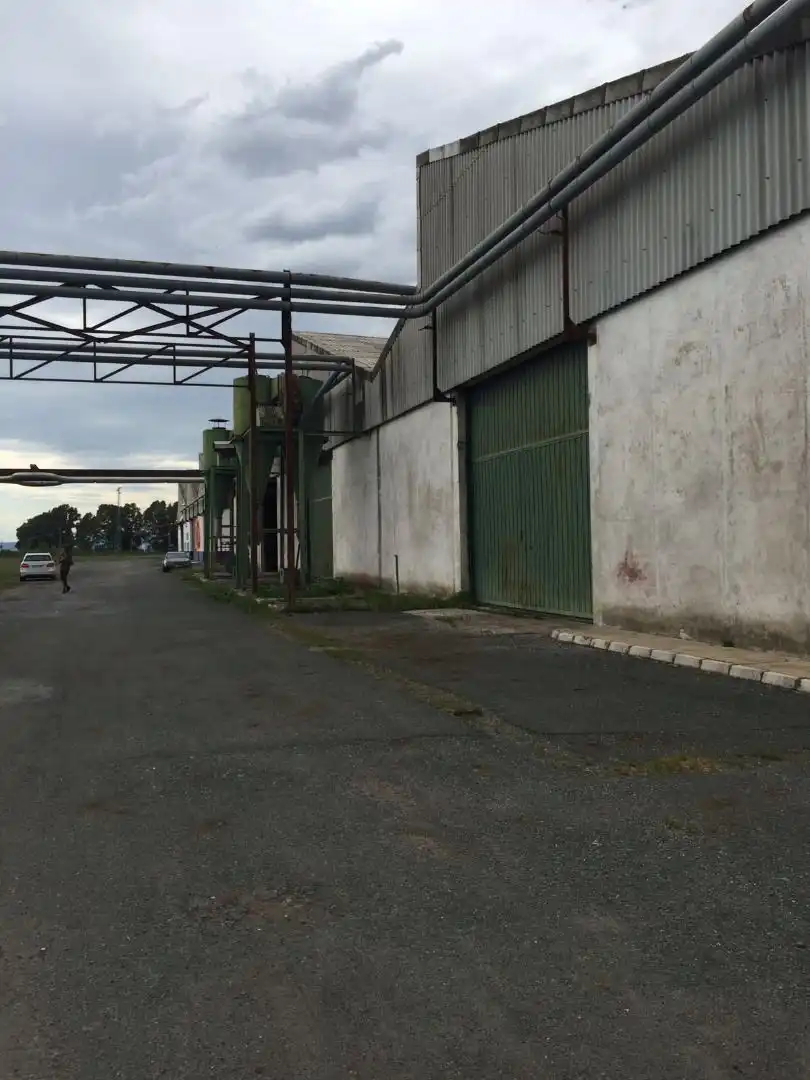 Vista exterior de Nau industrial en venda en Carmona