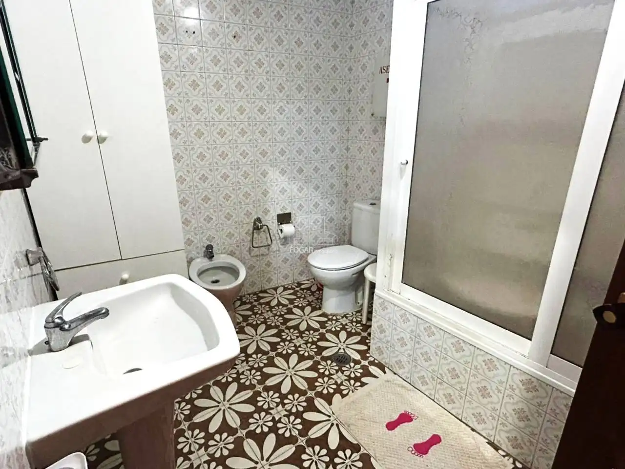 Bathroom of Flat for sale in Vilagarcía de Arousa  with Heating, Furnished and Balcony
