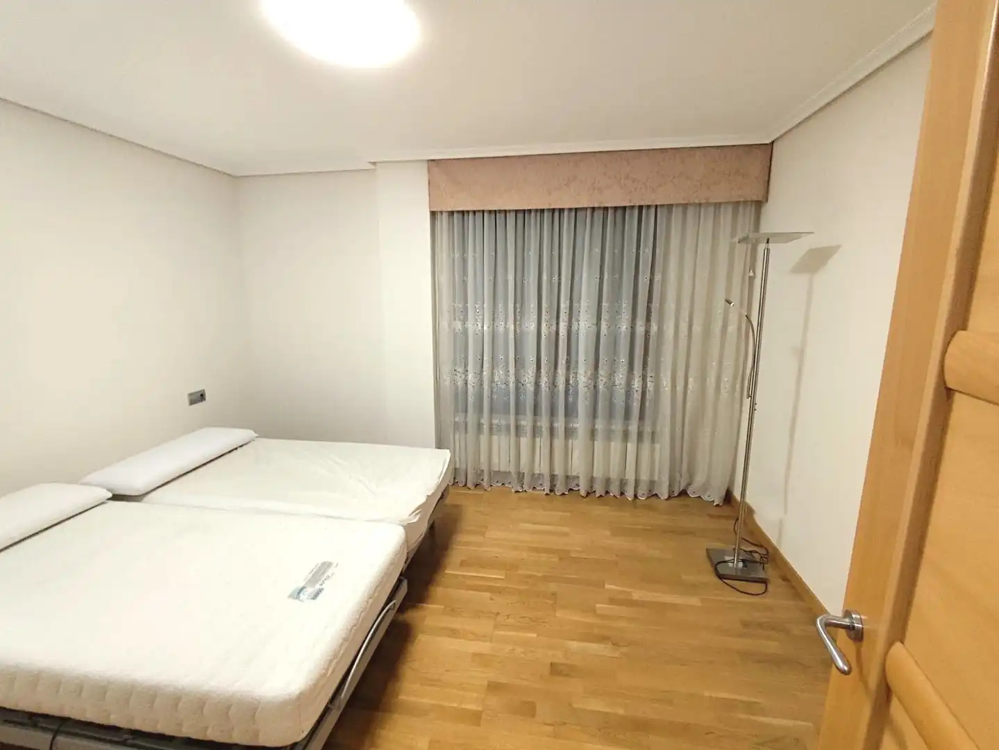Bedroom of Flat for rent in Barbastro  with Air Conditioner, Heating and Terrace