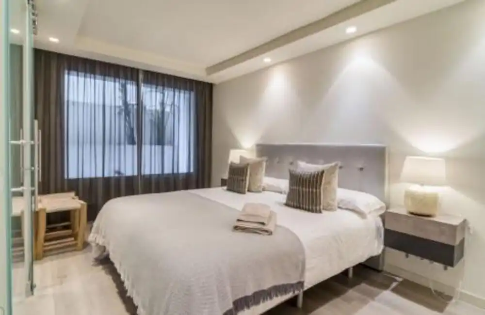 Habitación de Casa o chalet de alquiler en Marbella con Aire acondicionado, Jardín privado y Terraza