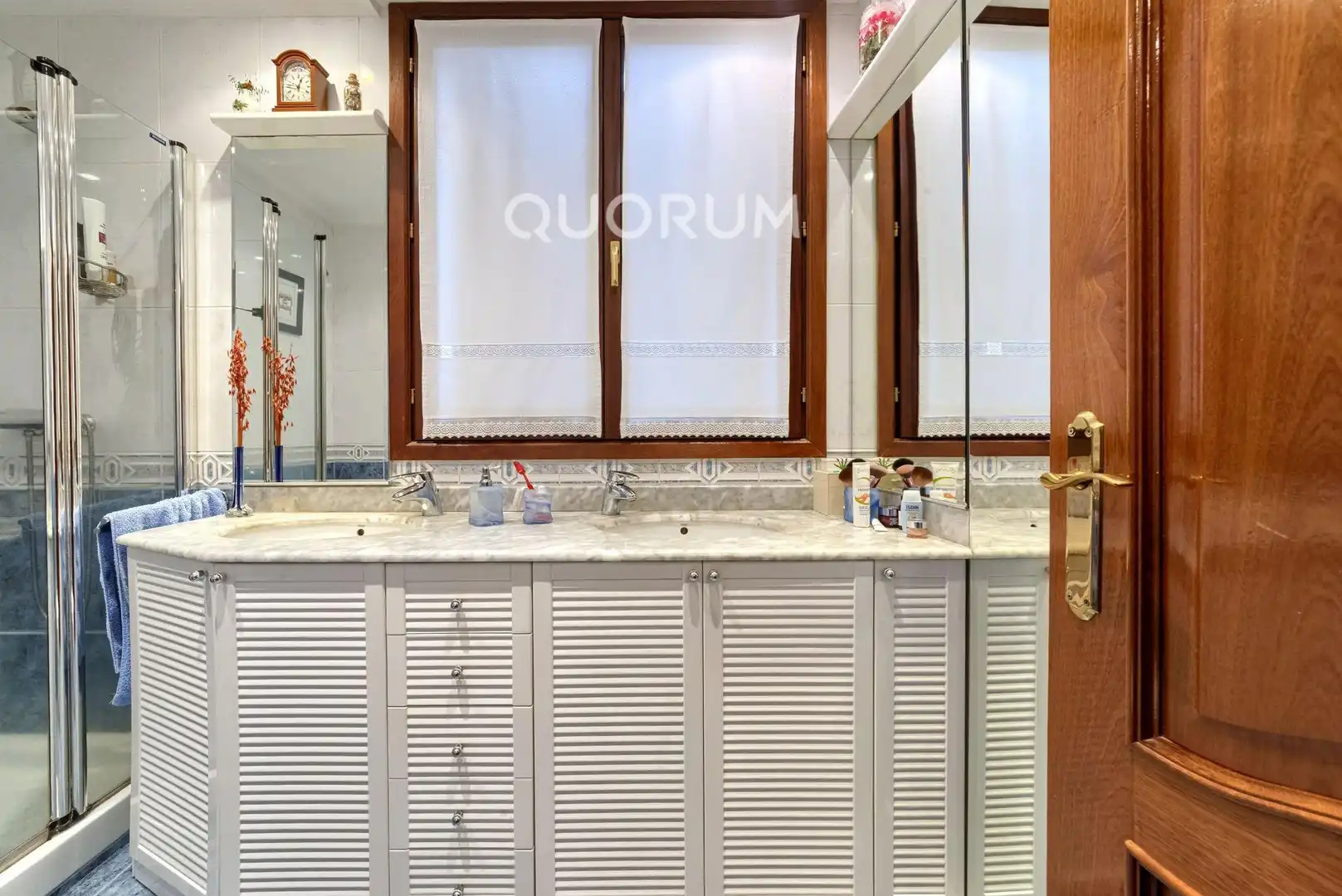 Baño de Casa adosada en venta en Basauri  con Calefacción, Jardín privado y Terraza