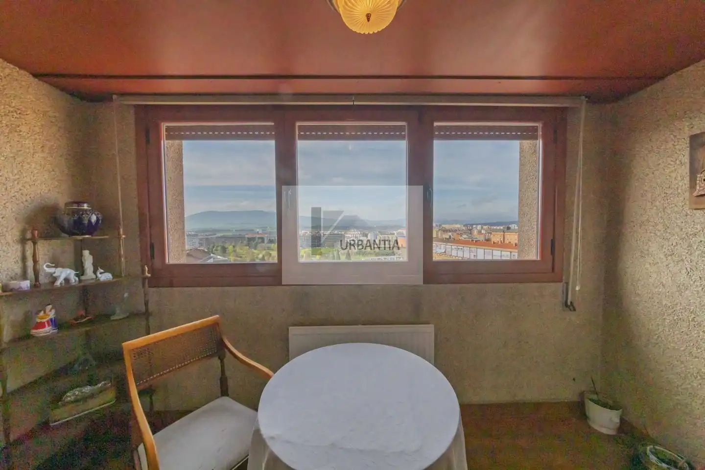 Habitación de Piso en venta en  Pamplona / Iruña con Calefacción, Parquet y Terraza