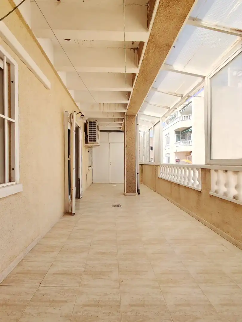 Ático en venta en Torrevieja con Terraza y Piscina comunitaria