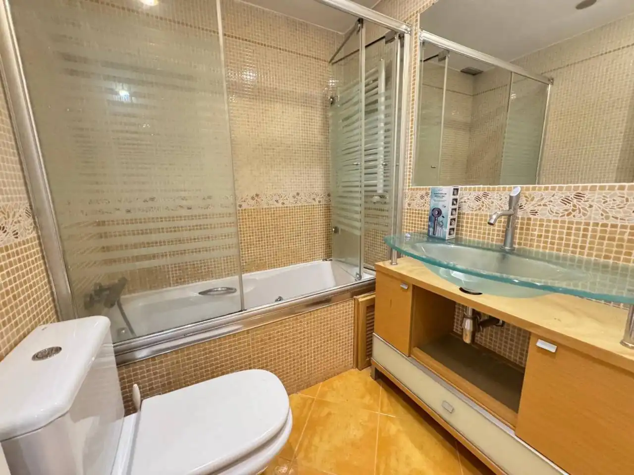 Bathroom of Houses for rent in Alcalá de Henares  with Air Conditioner, Heating and Private garden