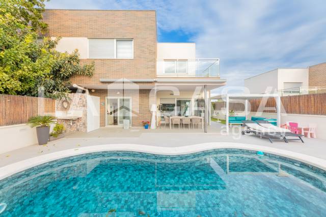 Casa adosada en Venta en Olimar - Carambolo - Atalaya de Levante