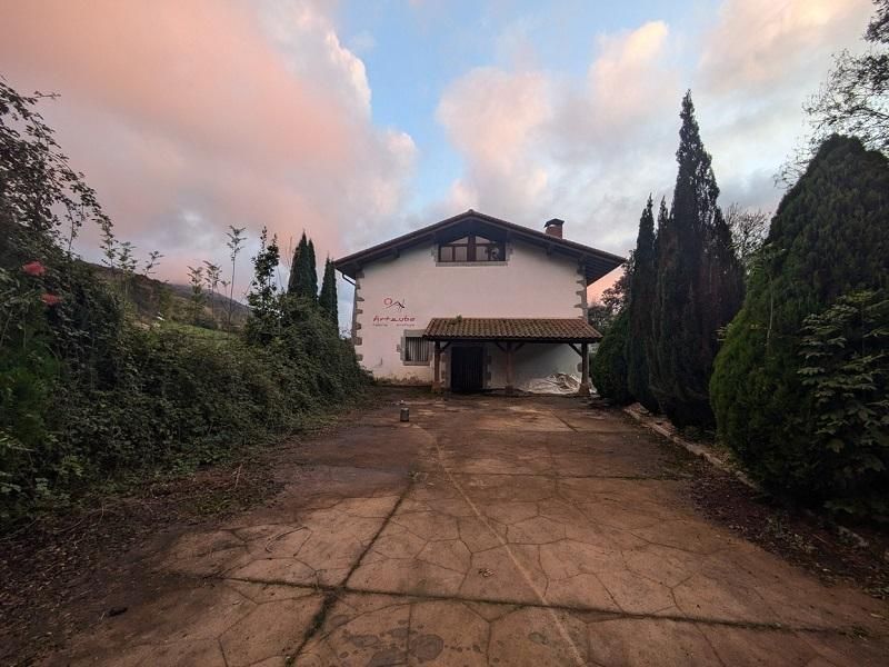 Vista exterior de Casa o xalet en venda en Nabarniz amb Aire condicionat, Calefacció i Balcó