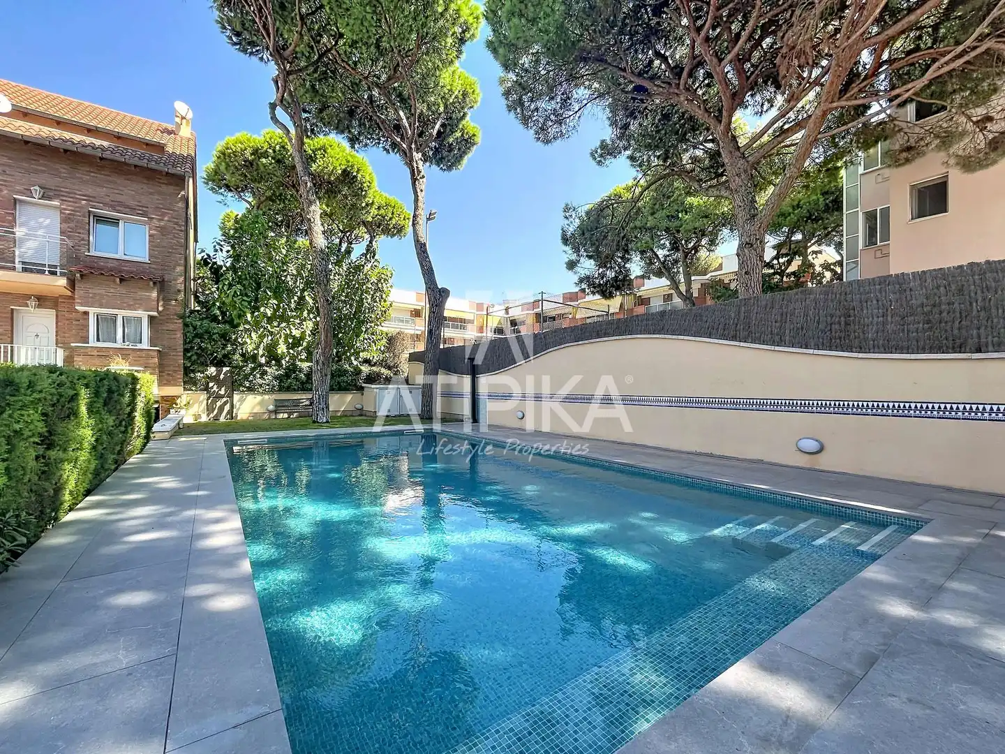 Außenansicht von Wohnung zur Miete in Castelldefels mit Klimaanlage, Heizung und Terrasse