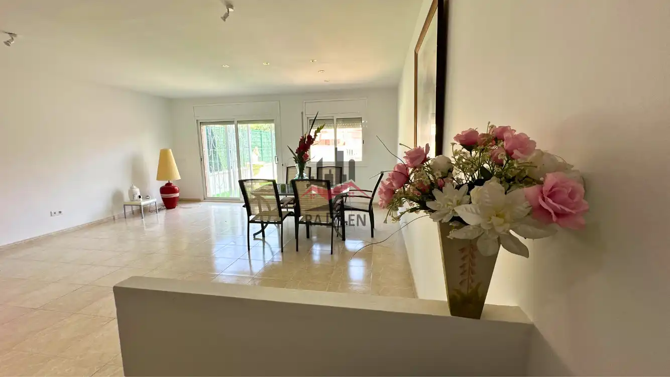 Houses for sale in del Poeta Apel·les Mestres, Poble Nou - Olivar Gran